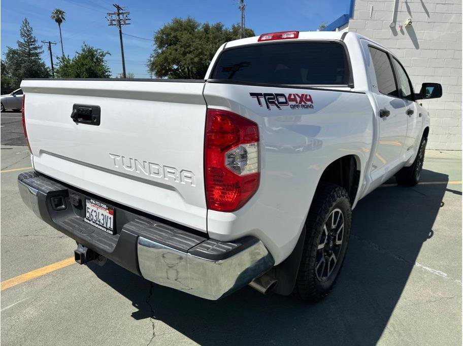 Used 2015 Toyota Tundra SR5 w/ TRD Off Road Package AWD/4WD image 5