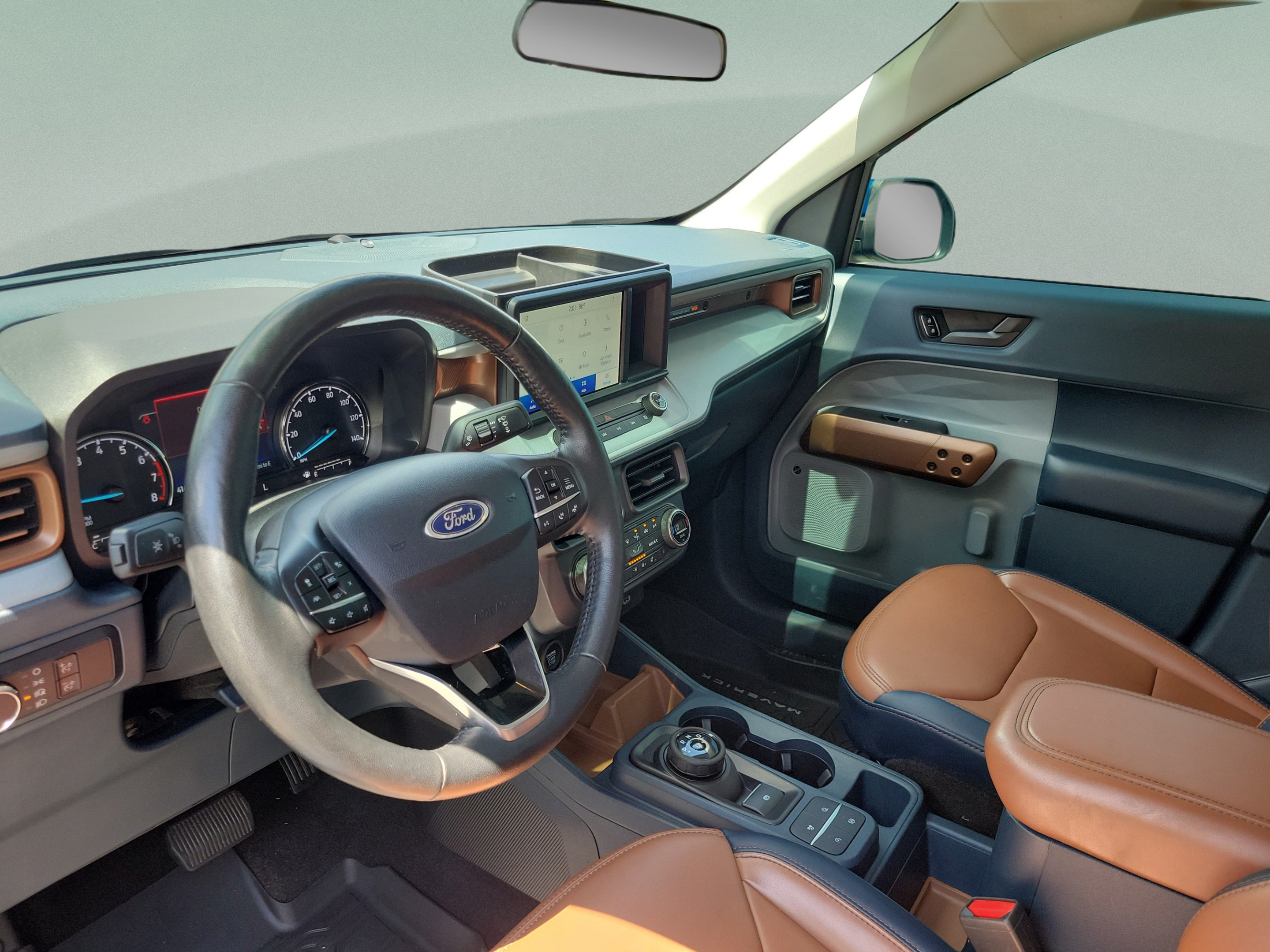Used 2022 Ford Maverick Lariat w/ Lariat Luxury Package FWD image 16