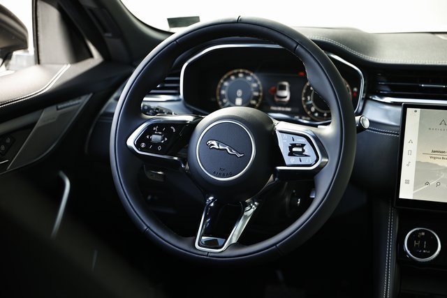 New 2026 Jaguar F-PACE R-Dynamic S image 31