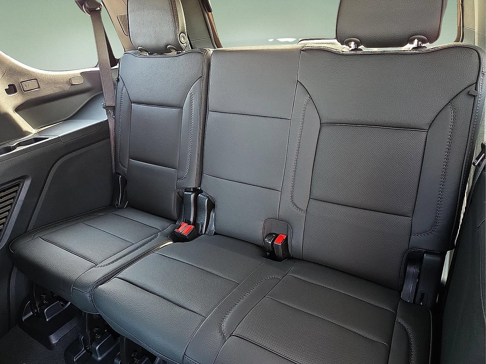 New 2026 GMC Yukon Denali AWD/4WD image 10