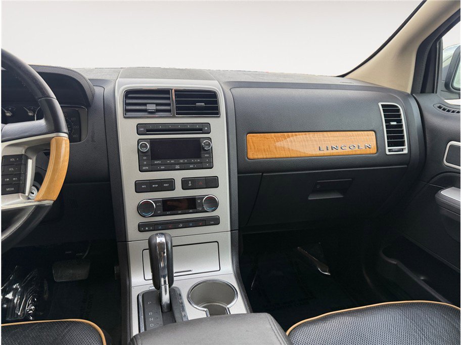 Used 2008 Lincoln MKX AWD image 11