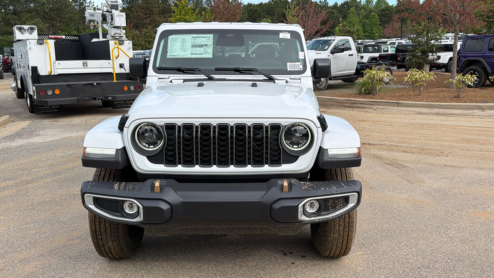 New 2026 Jeep Gladiator Sport AWD/4WD image 3