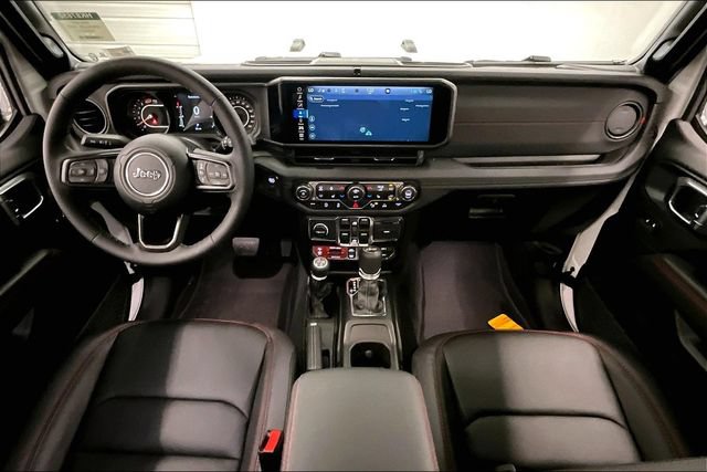 Used 2026 Jeep Wrangler Unlimited Rubicon AWD/4WD image 16