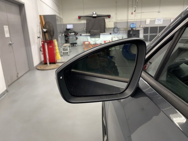 New 2025 Volkswagen Tiguan SE image 8