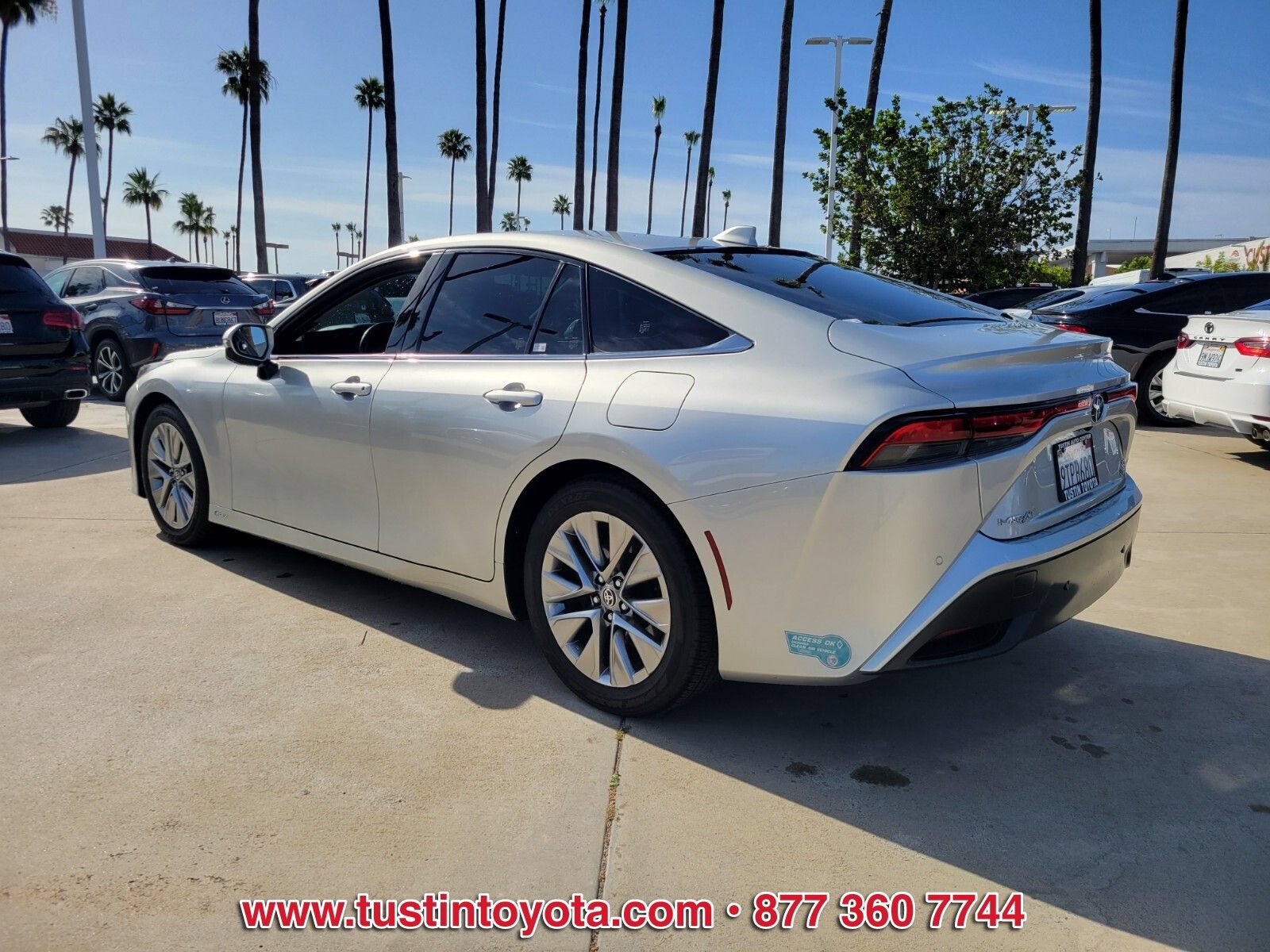 Used 2024 Toyota Mirai w/ Advanced Technology Package RWD image 5