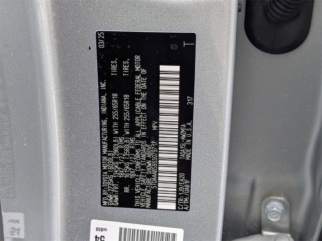 Used 2025 Toyota Grand Highlander AWD image 42