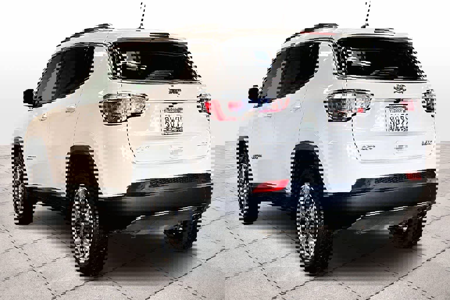 Used 2019 Jeep Compass Limited image 15