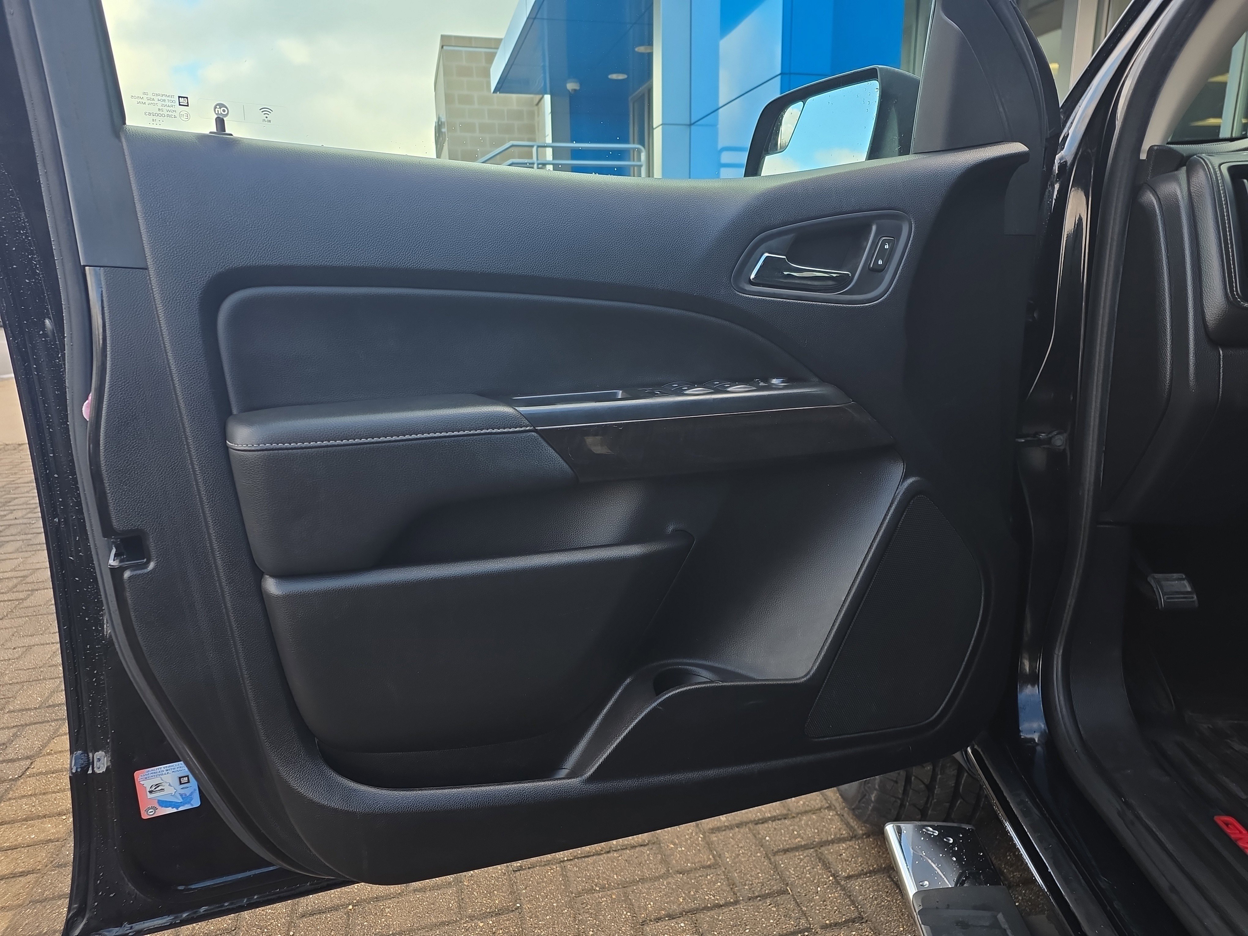 Used 2018 GMC Canyon SLT w/ Driver Alert Package image 12