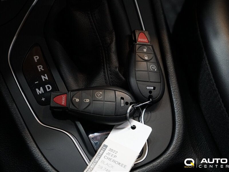 Used 2022 Jeep Cherokee Sport AWD/4WD image 28