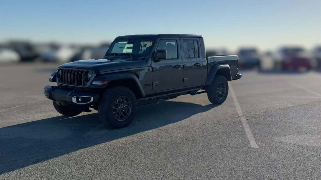 New 2026 Jeep Gladiator Sport