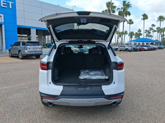 New 2026 Chevrolet Blazer LT w/ LPO, Black Grille Bar Package FWD image 6