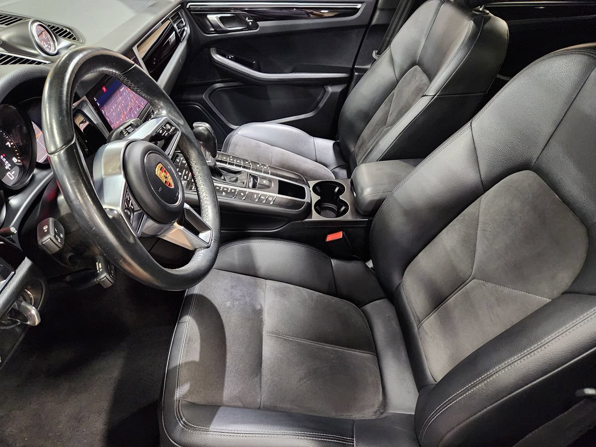 Used 2020 Porsche Macan AWD/4WD image 29