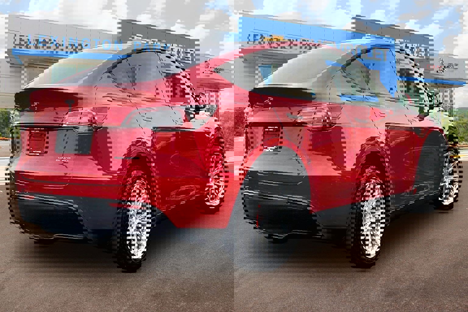 Used 2022 Tesla Model Y Long Range image 13