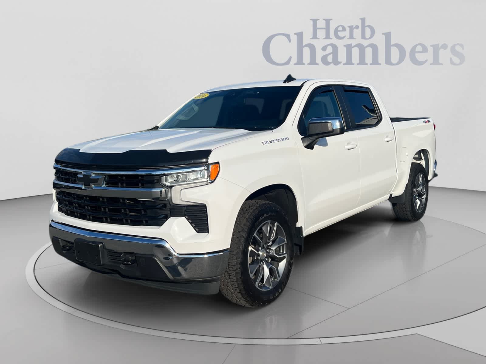 Certified 2024 Chevrolet Silverado 1500 LT AWD/4WD image 4