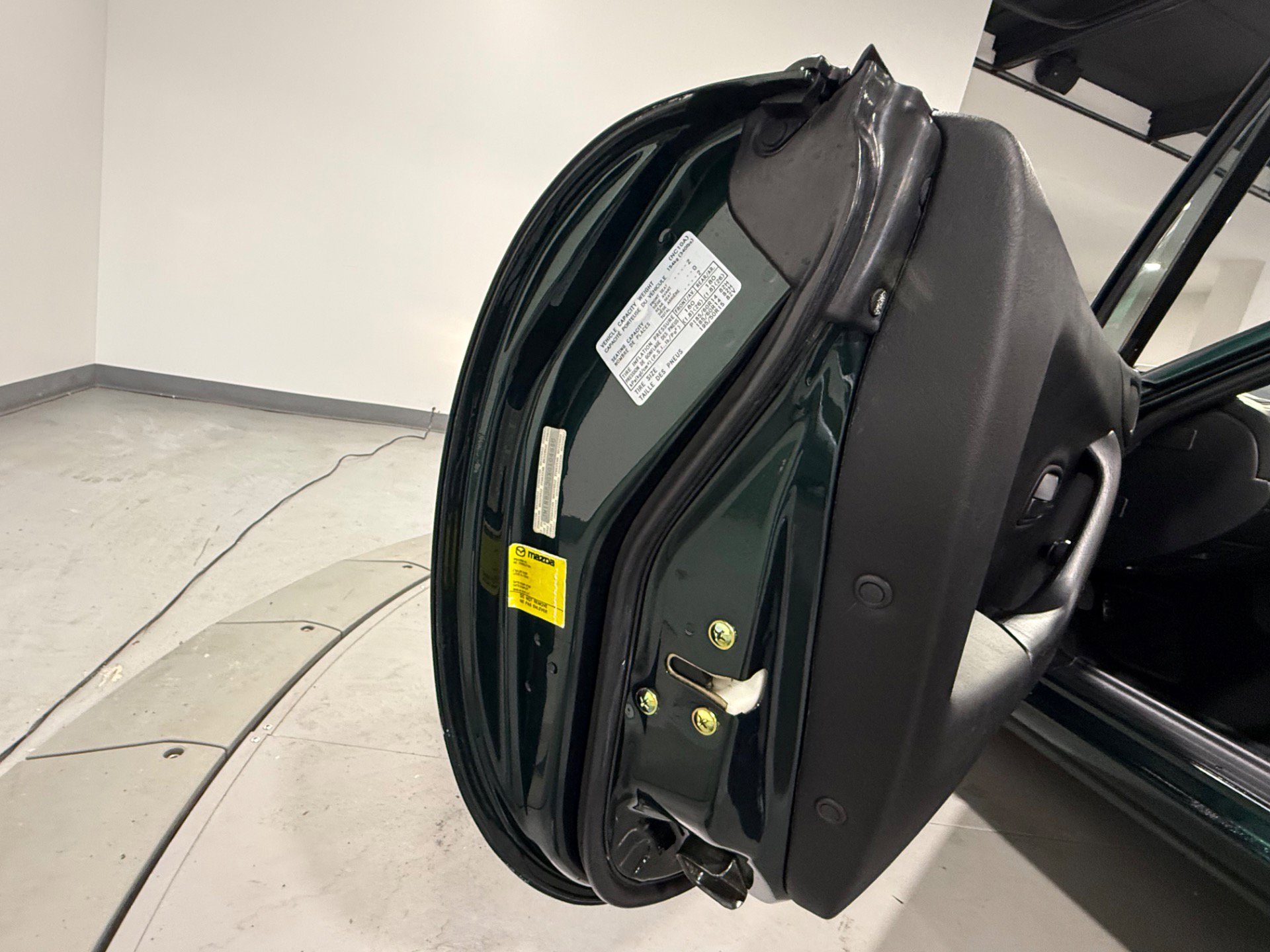 Used 1999 MAZDA MX-5 Miata RWD image 38