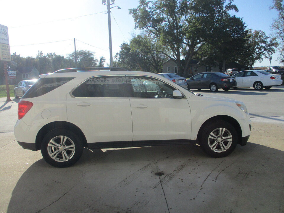 Used 2015 Chevrolet Equinox LT w/ Driver Convenience Package FWD image 2
