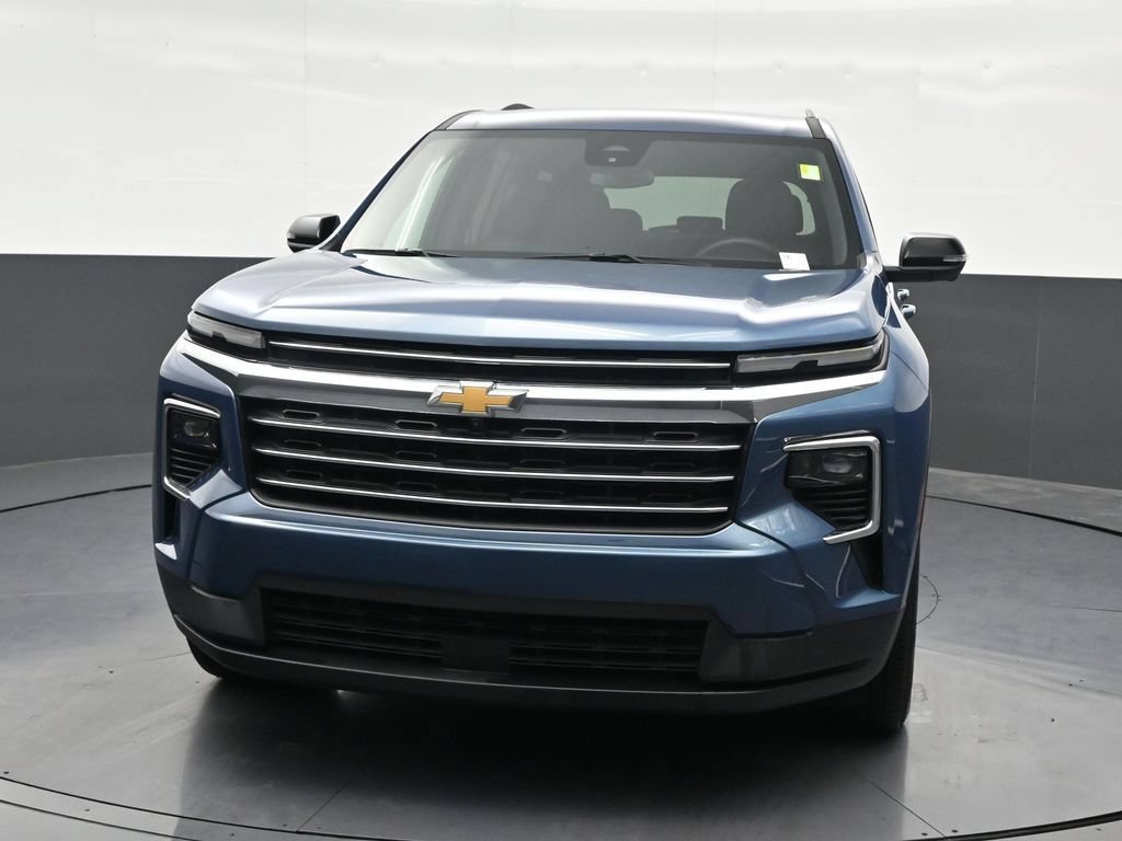 Used 2025 Chevrolet Traverse LT w/ Driver Confidence Package FWD image 9