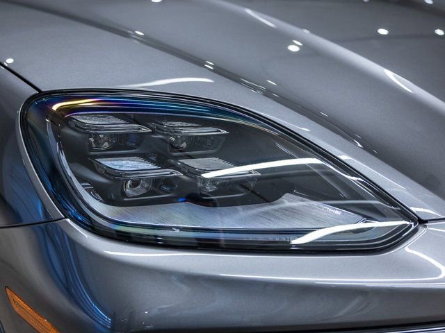 Certified 2025 Porsche Cayenne Coupe image 13