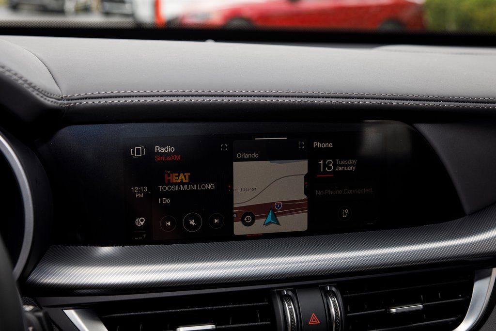 New 2025 Alfa Romeo Stelvio Sprint image 18