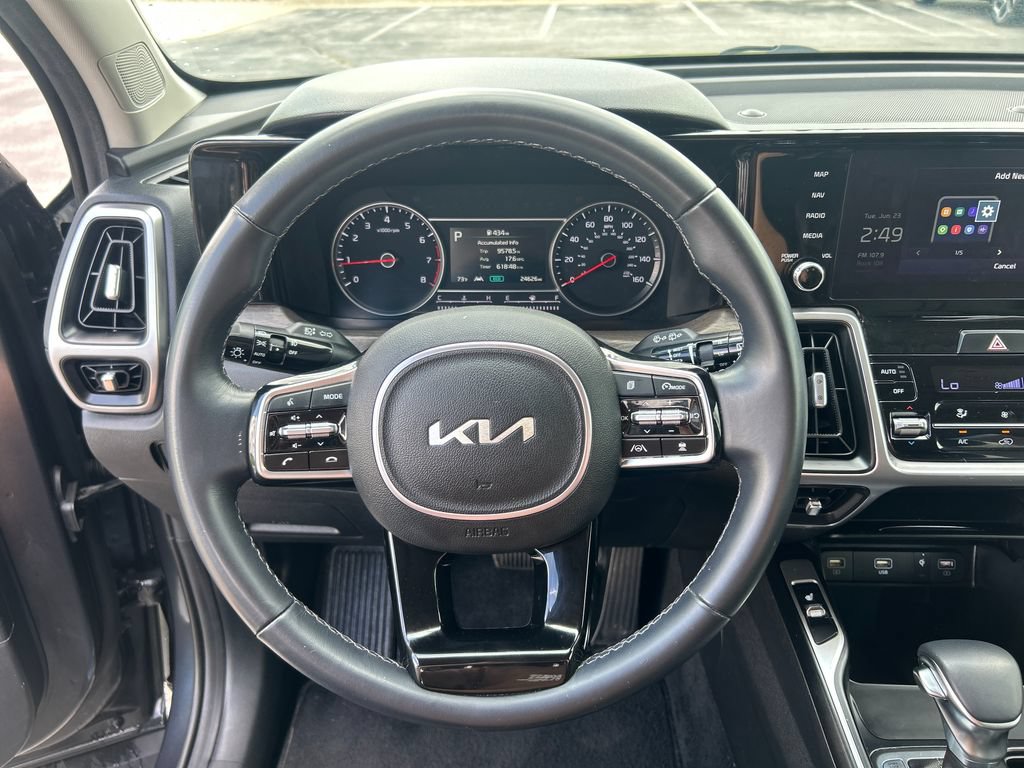 Used 2023 Kia Sorento EX w/ Panoramic Sunroof Package FWD image 14