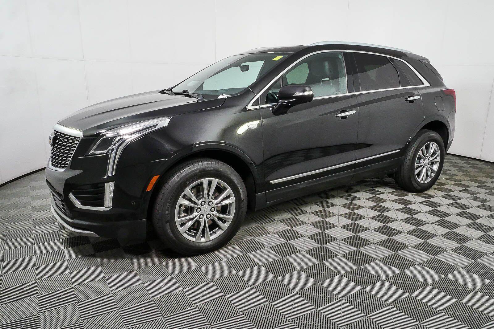 Certified 2023 Cadillac XT5 Premium Luxury w/ Technology Package FWD image 28