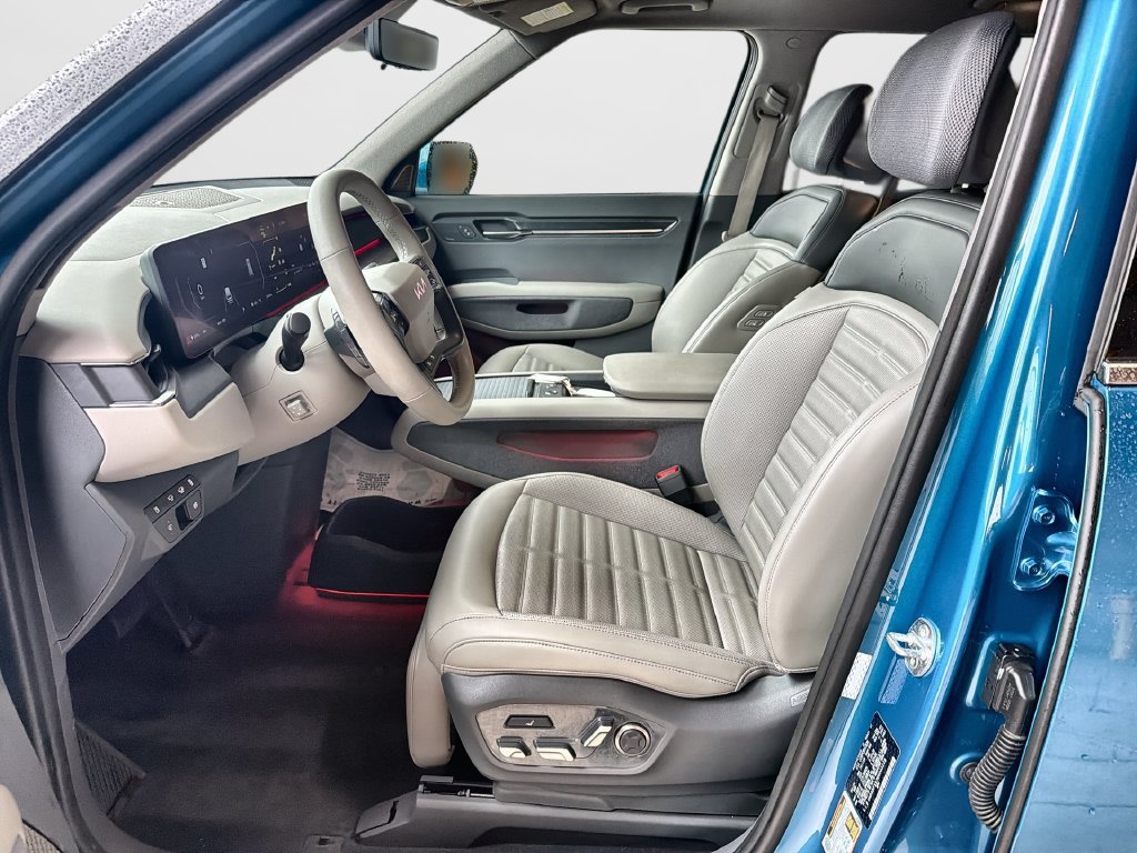 Used 2024 Kia EV9 Land AWD/4WD image 18