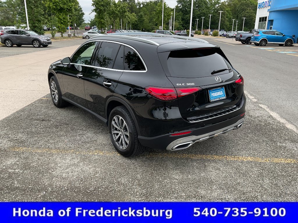 Used 2025 Mercedes-Benz GLC 300 4MATIC image 4