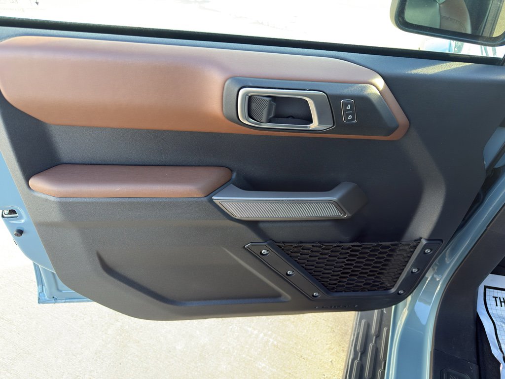 Used 2023 Ford Bronco Outer Banks image 11