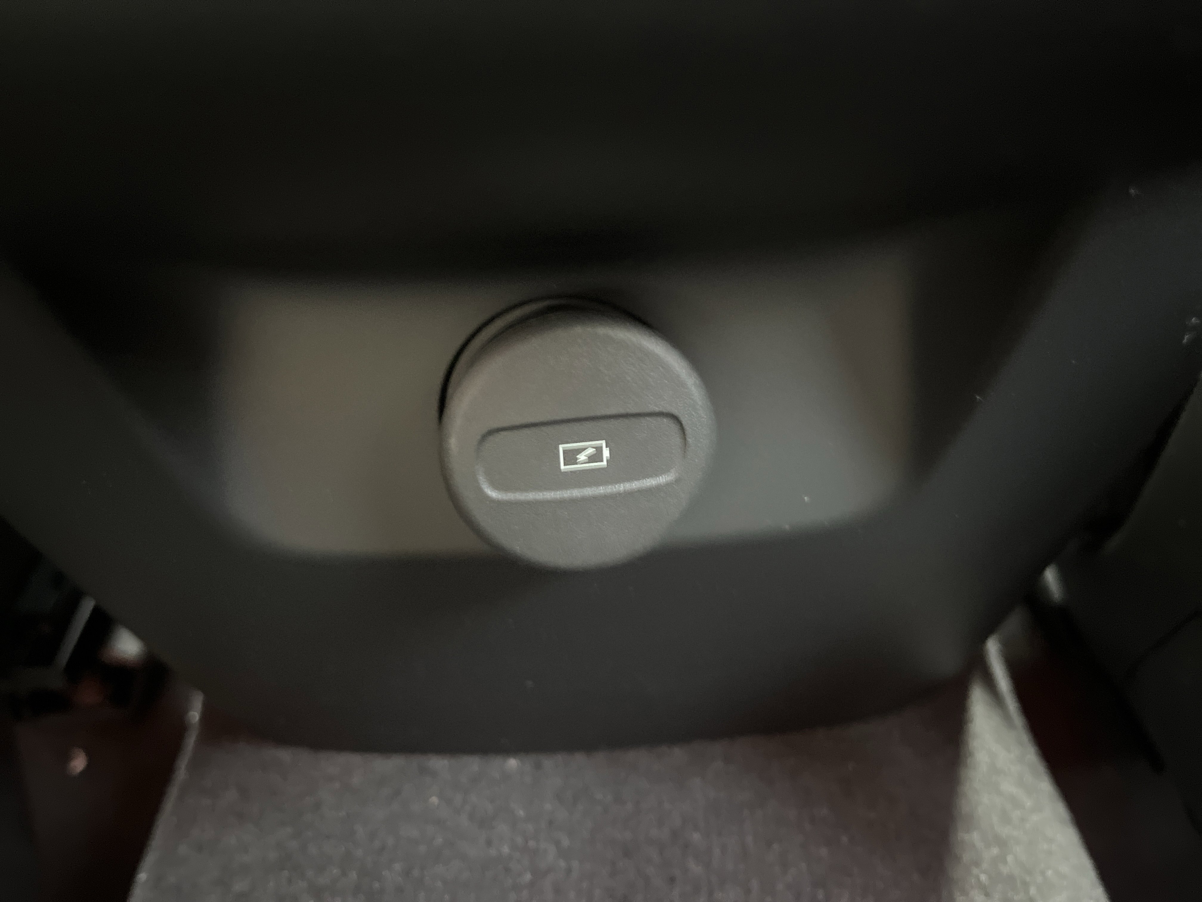 New 2026 Volvo XC60 B5 Plus w/ Protection Package Premier image 13