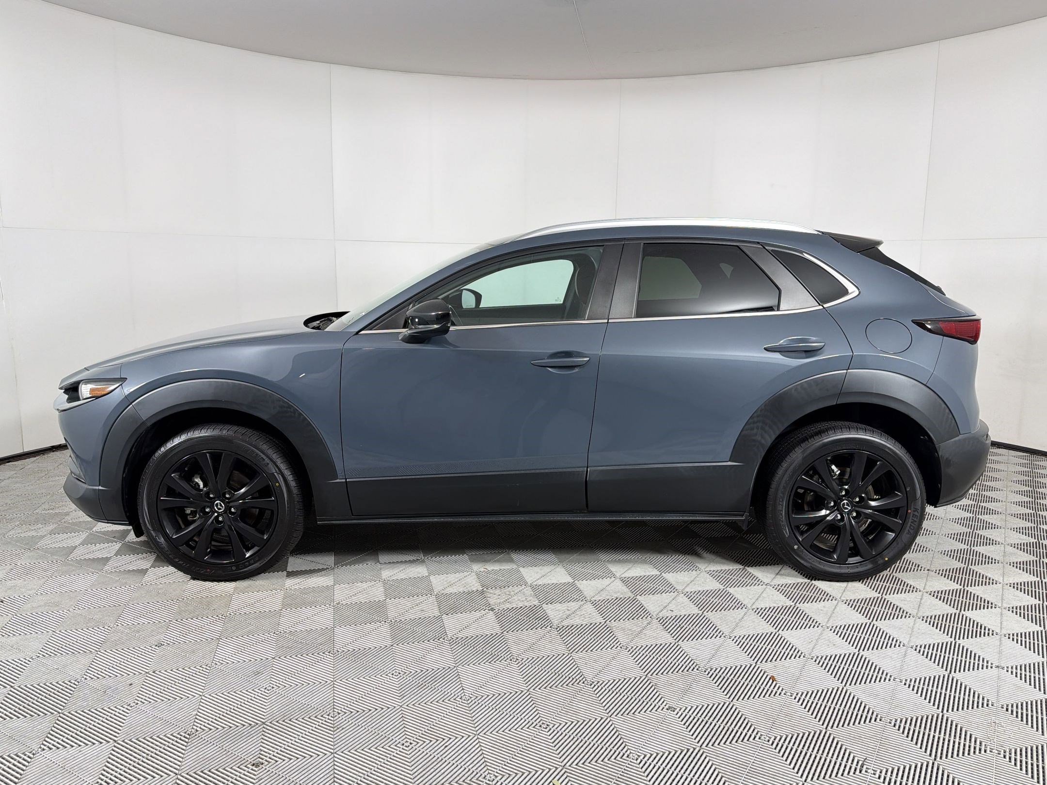 Used 2023 MAZDA CX-30 AWD 2.5 S w/ Preferred Package image 2