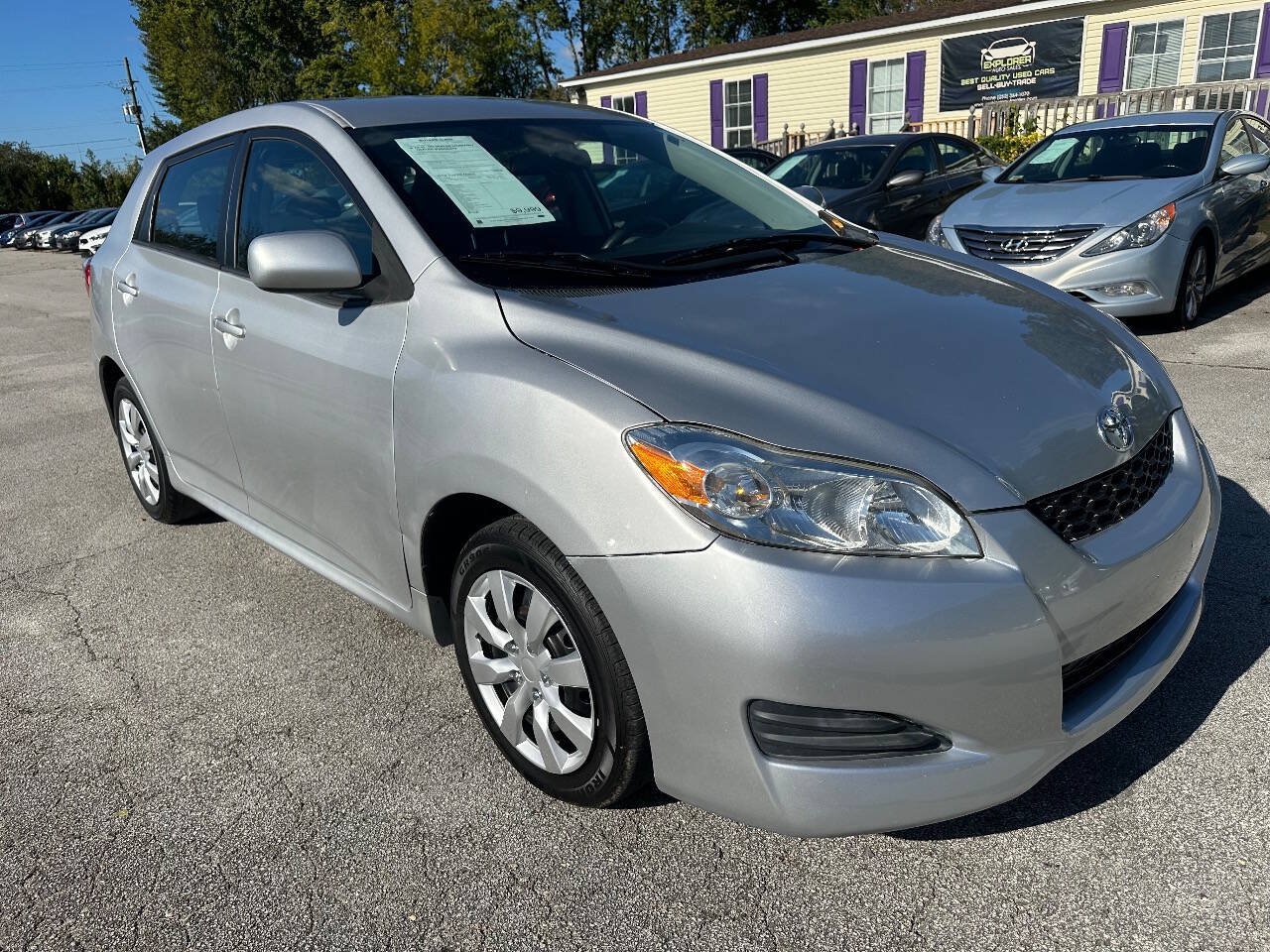 Used 2012 Toyota Matrix L w/ Preferred Accessory Pkg FWD image 3