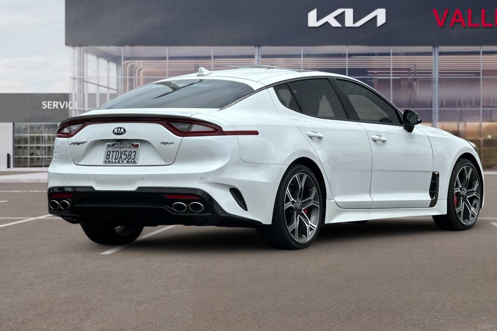Used 2018 Kia Stinger GT2 RWD image 4