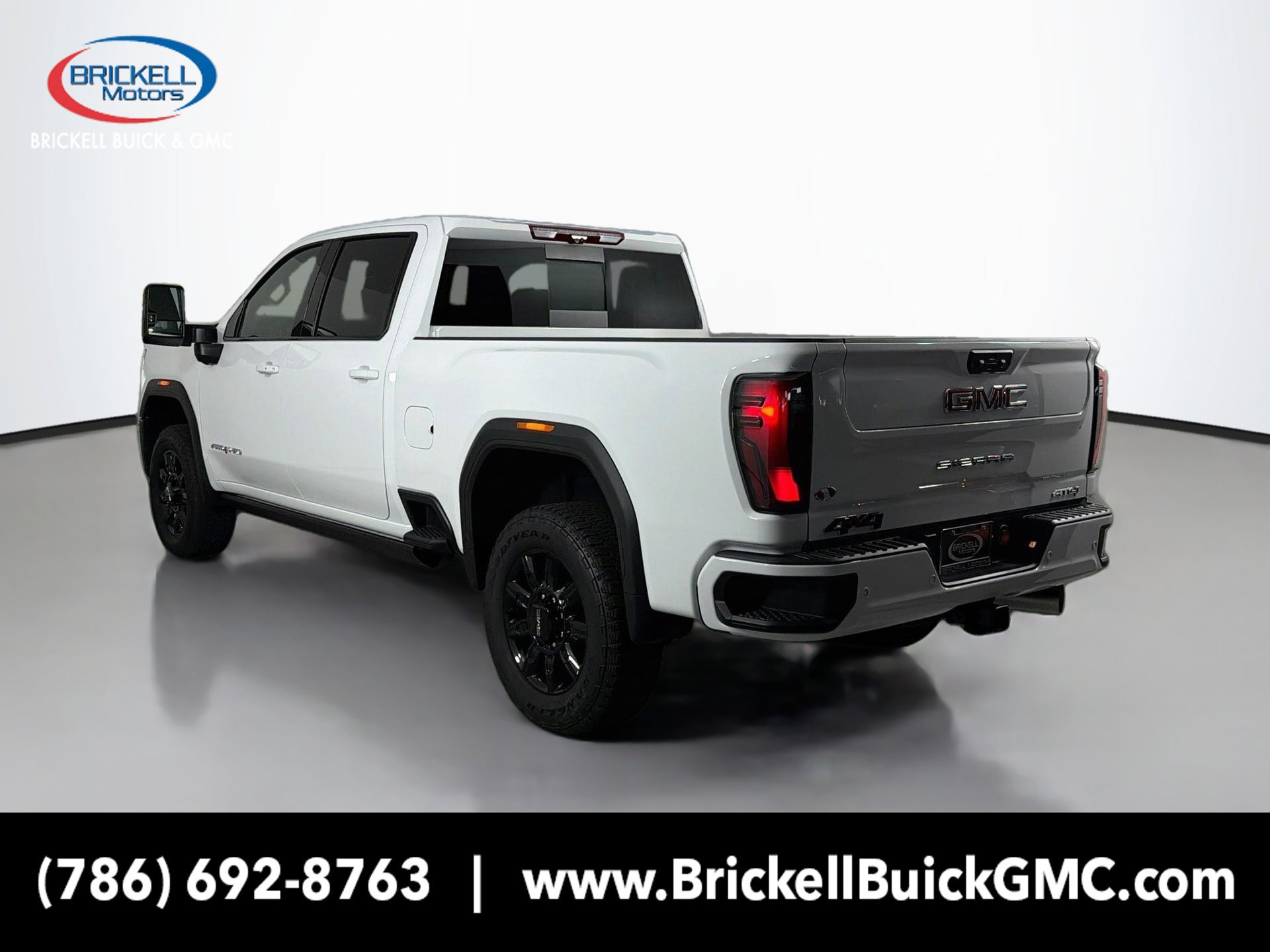 Used 2026 GMC Sierra 2500 AT4 w/ AT4 Premium Plus Package AWD/4WD image 3