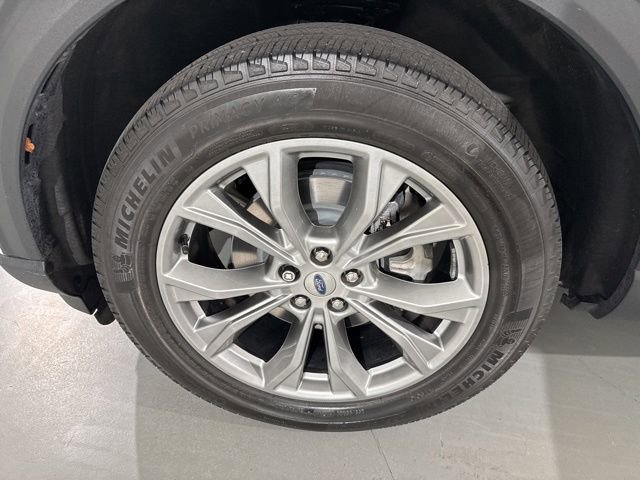 Used 2023 Ford Explorer Limited w/ Limited Technology Package image 6