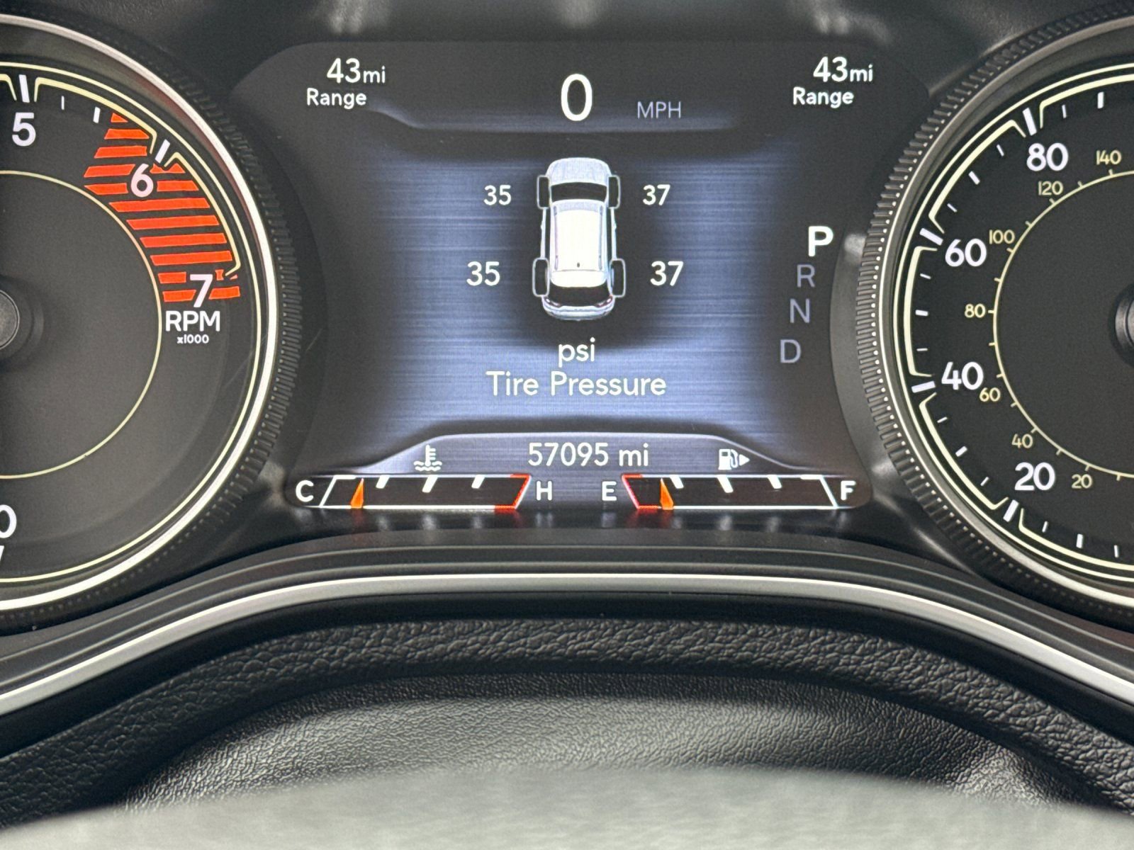 Used 2020 Jeep Cherokee Trailhawk w/ Technology Group image 31