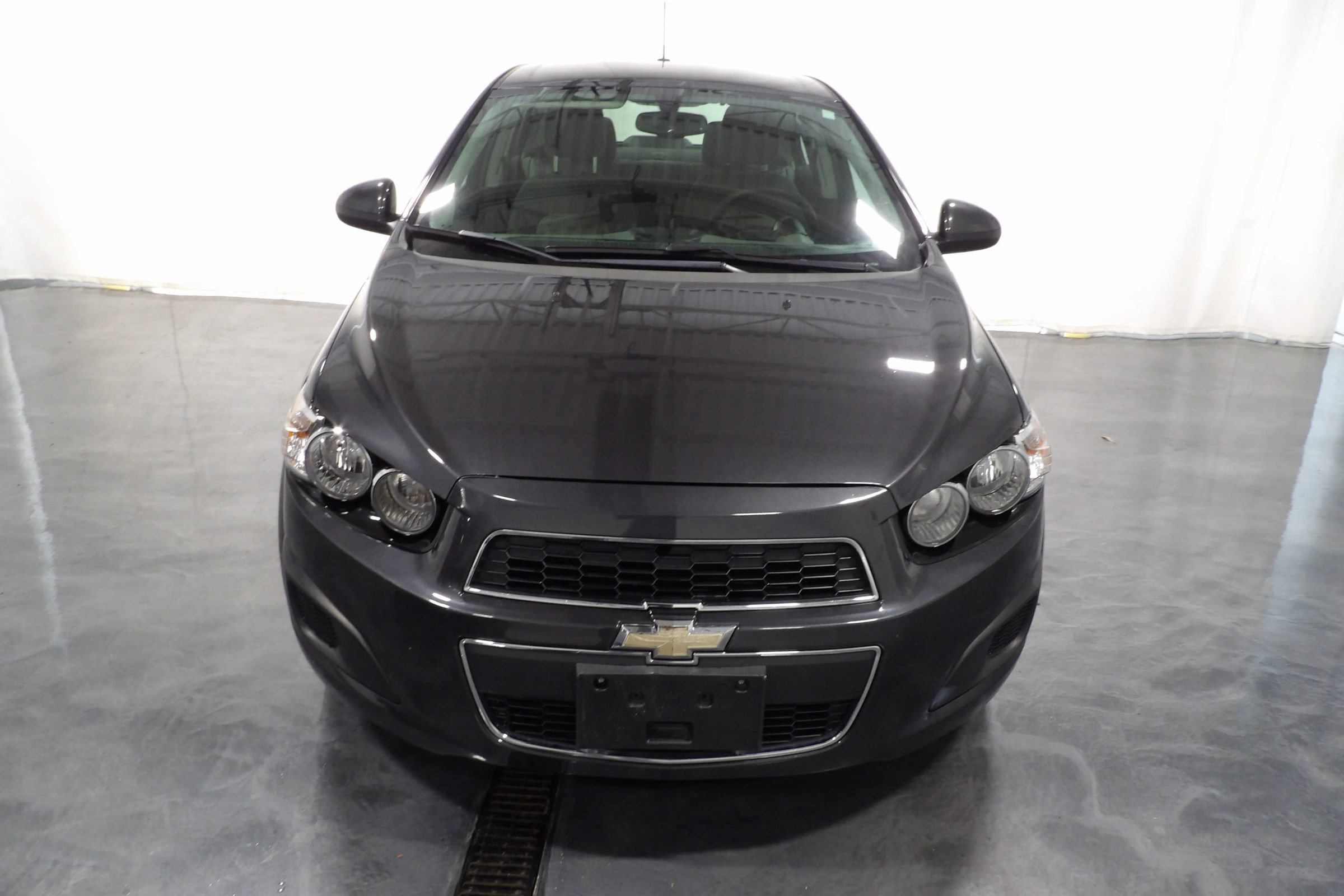 Used 2016 Chevrolet Sonic LS FWD image 2