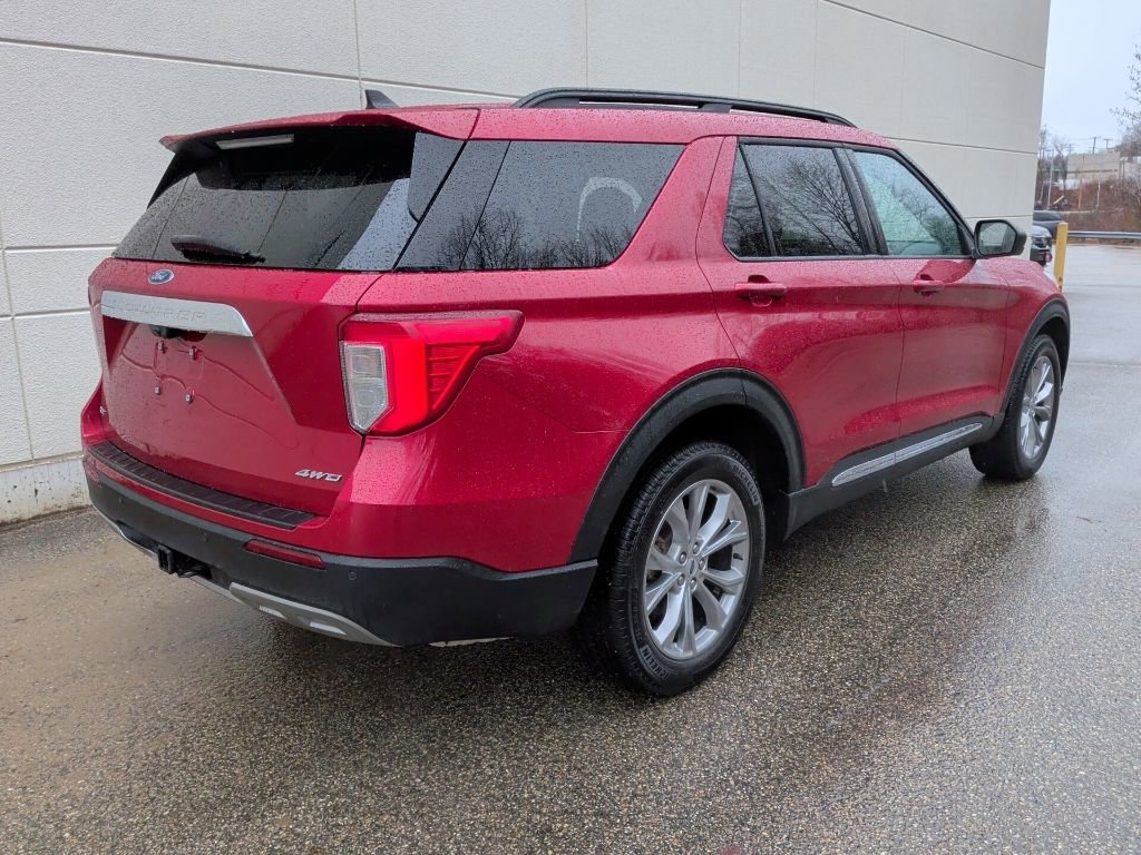 Certified 2024 Ford Explorer XLT w/ Equipment Group 202A image 7