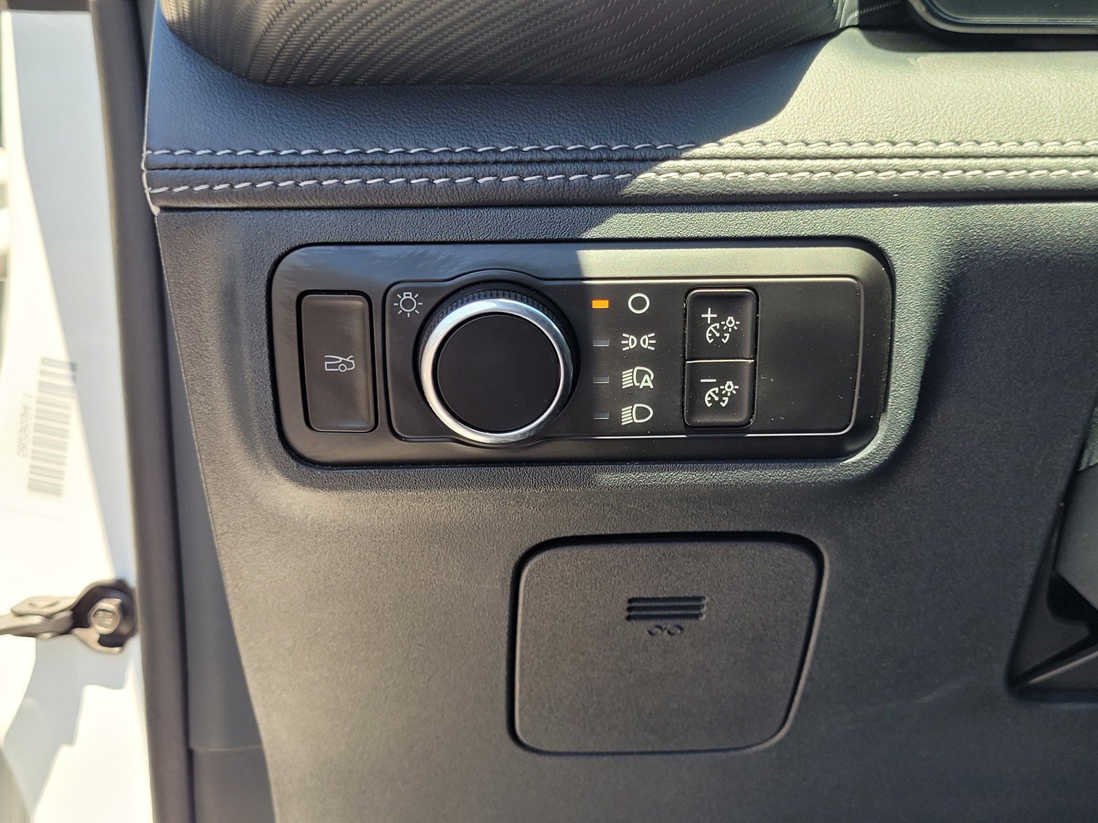 Used 2025 Ford Mustang Premium RWD image 24