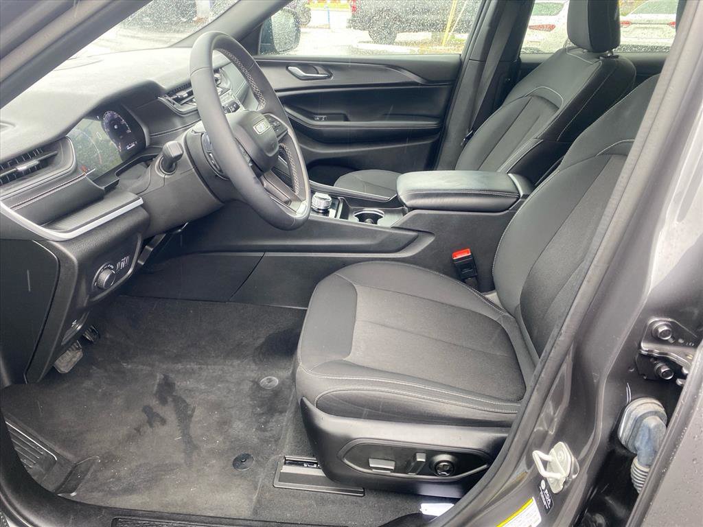 Certified 2024 Jeep Grand Cherokee L Laredo AWD/4WD image 9