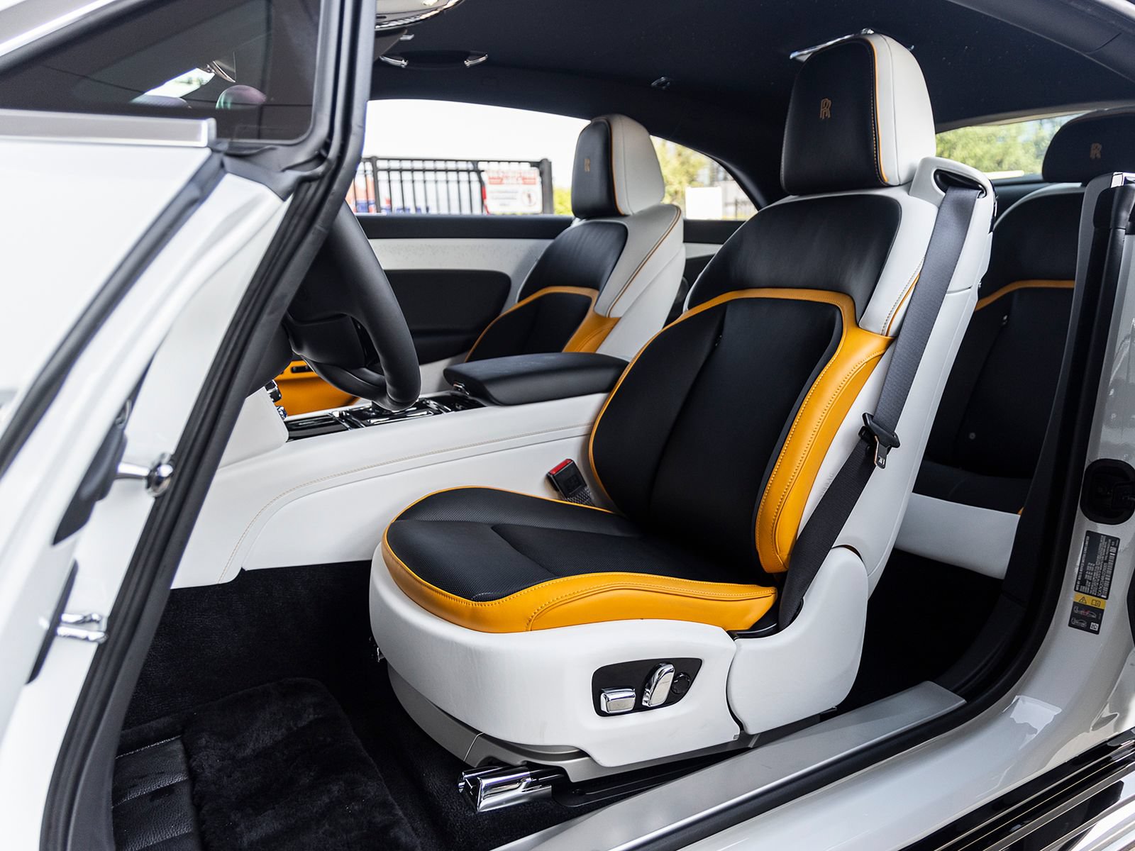 Used 2024 Rolls-Royce Spectre AWD/4WD image 28
