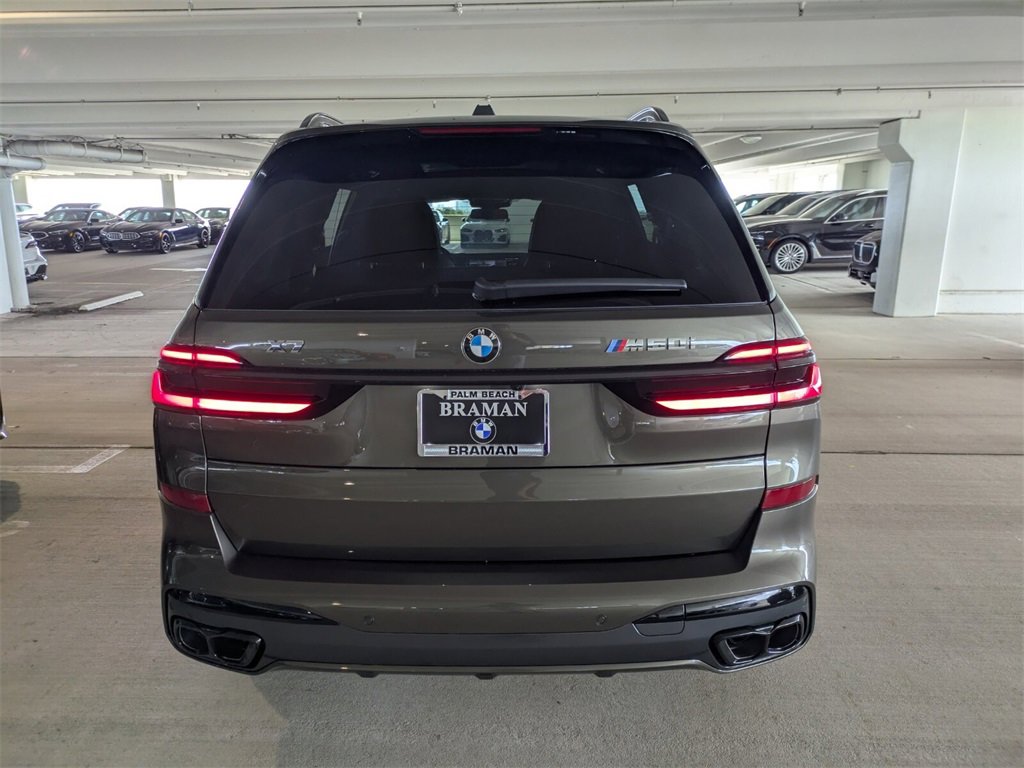 New 2026 BMW X7 M60i image 5