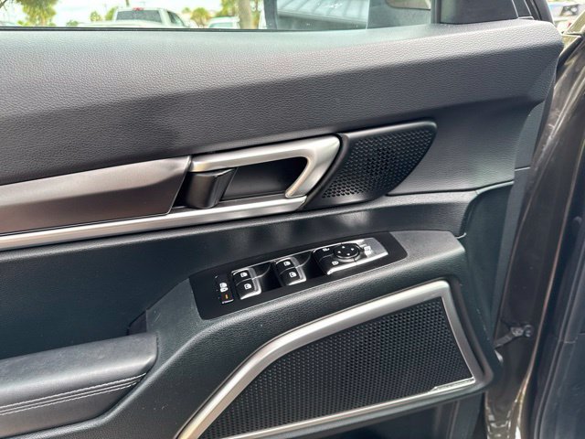 Used 2025 Kia Telluride S FWD image 24