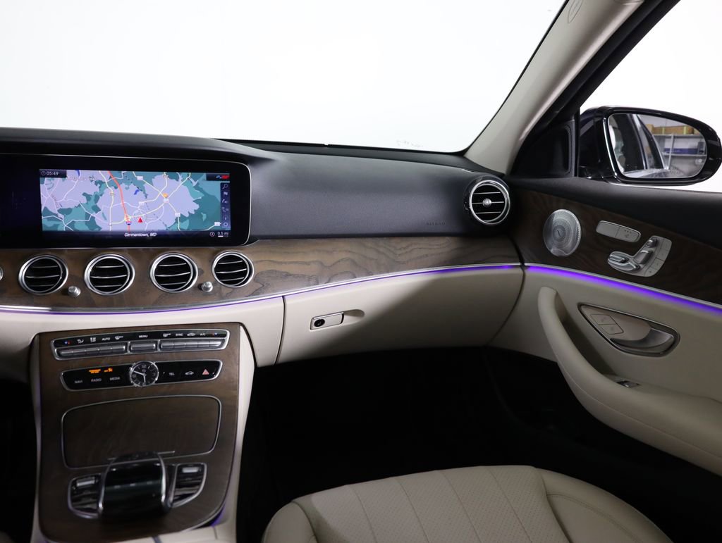 Used 2020 Mercedes-Benz E 350 4MATIC Sedan image 29
