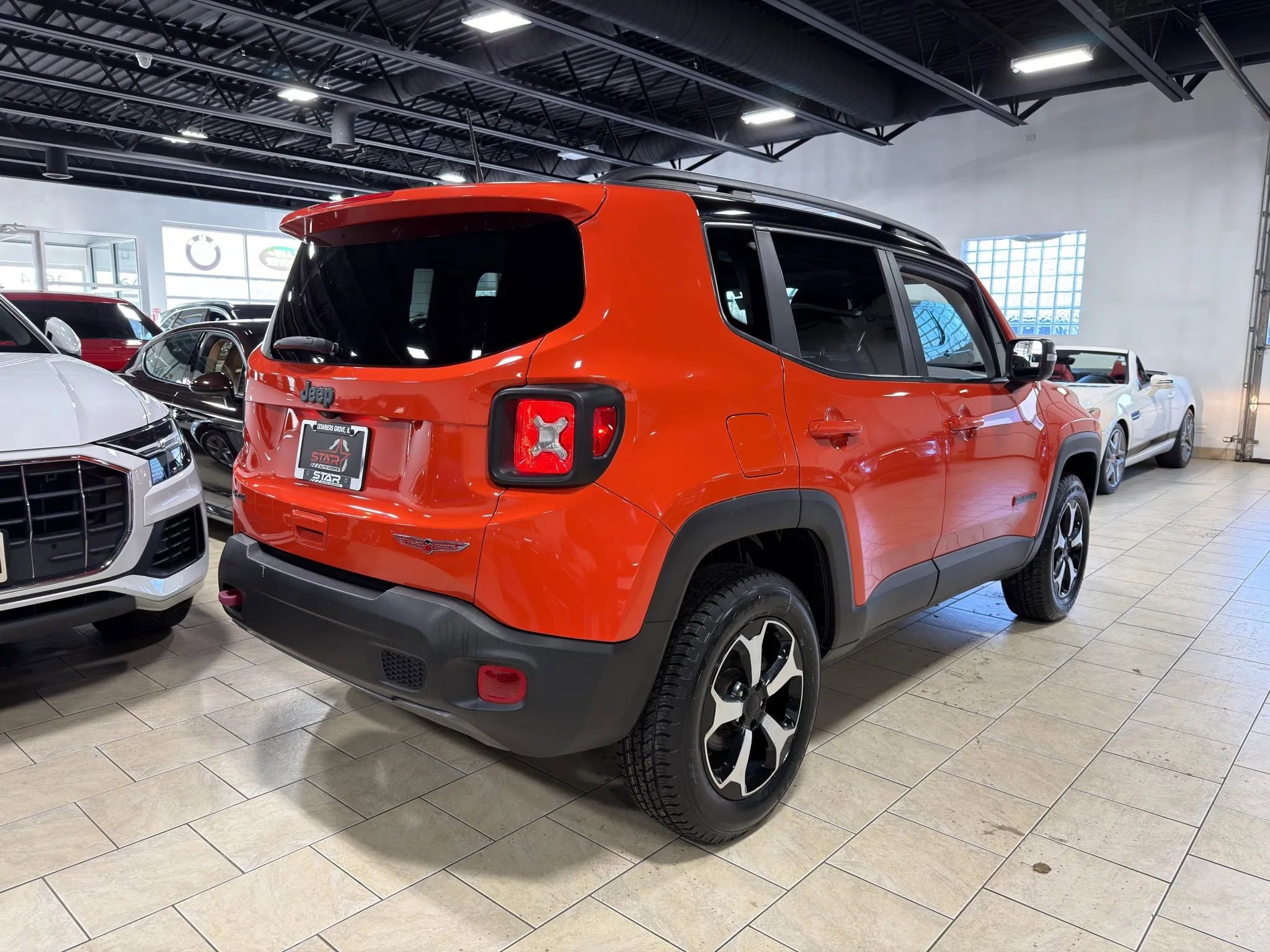 Used 2019 Jeep Renegade Trailhawk AWD/4WD image 6