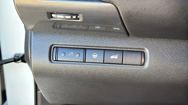 Used 2024 Nissan Pathfinder SL image 27