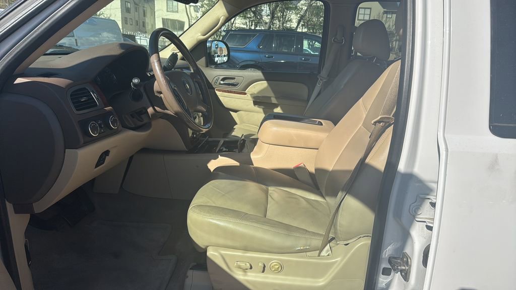 Used 2012 Chevrolet Tahoe LTZ image 10