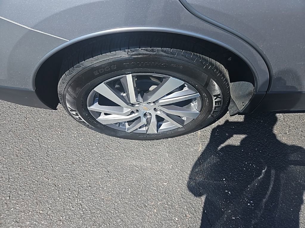 Used 2023 Chevrolet Equinox LT FWD image 11