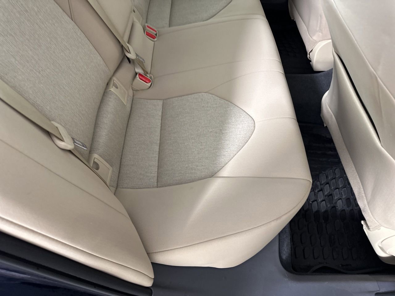 Used 2022 Toyota Camry LE image 26