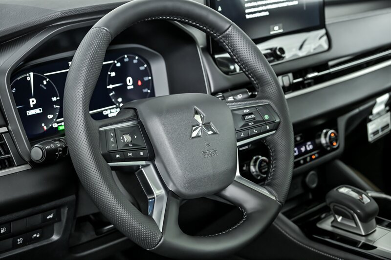 New 2026 Mitsubishi Outlander SE AWD/4WD image 17