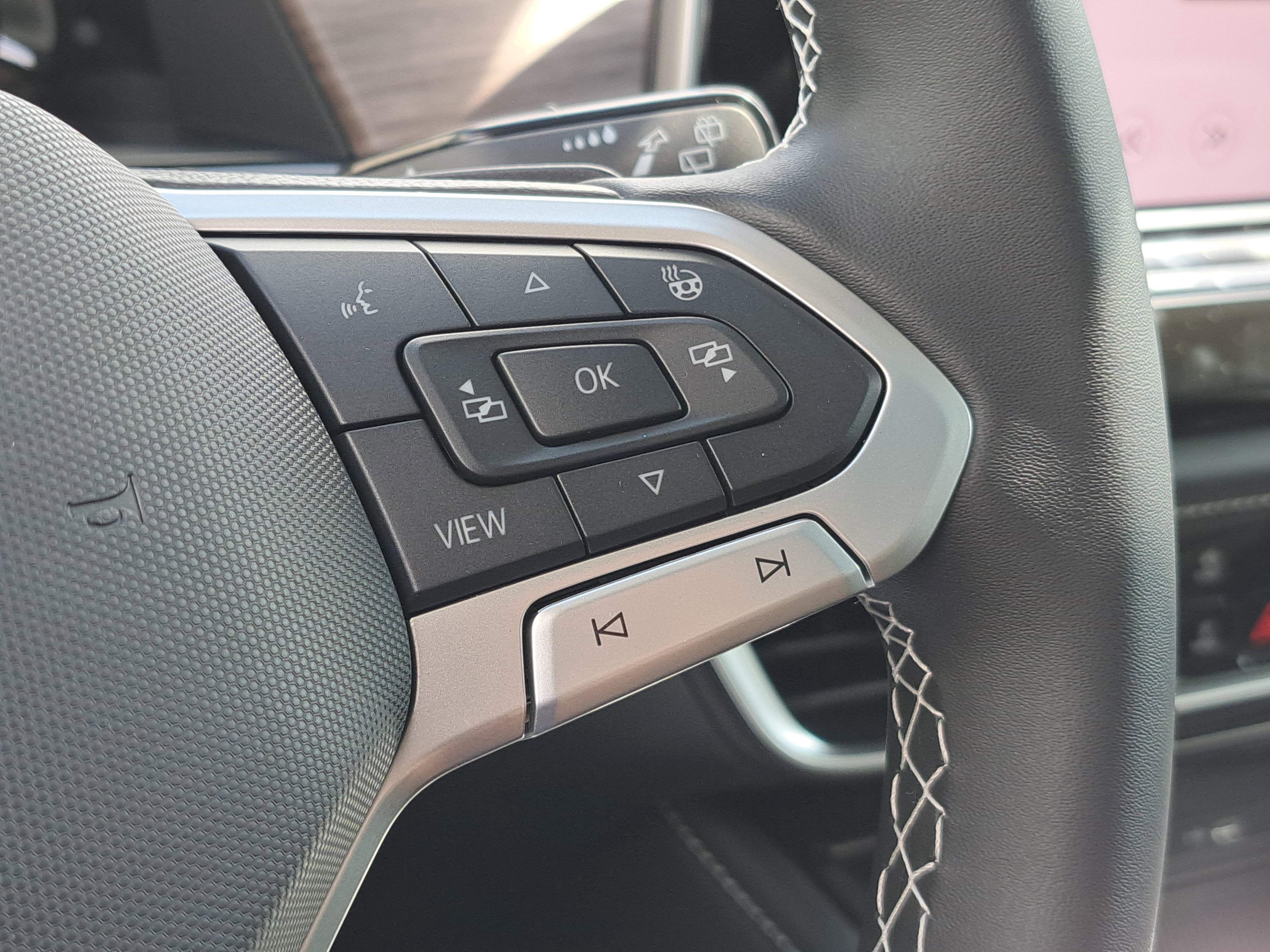 New 2026 Volkswagen Atlas SEL image 26